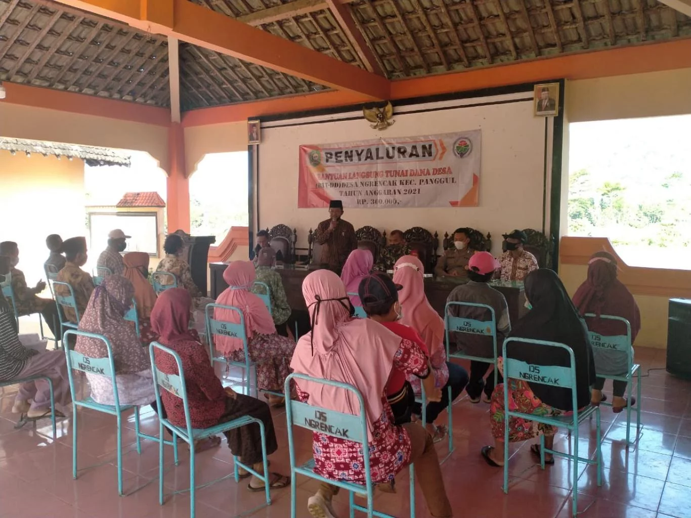 Penyaluran Bantuan Langsung Tunai Dana Desa (BLT-DD) Desa Ngrencak