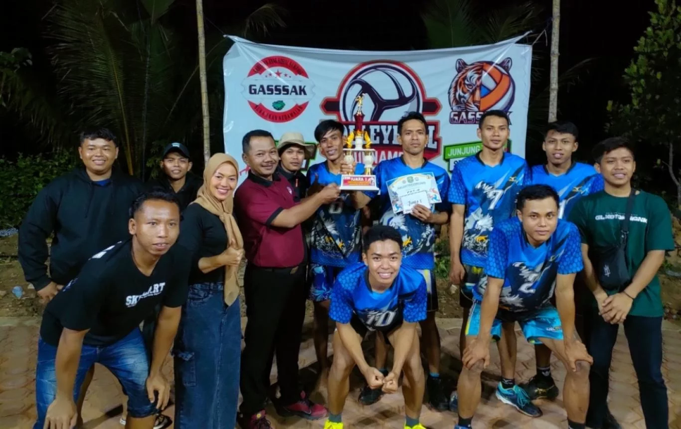 PGT Boyong Juara 1 dalam Turnamen Volly Liga Fitri antar Team Volly se-Desa Ngrencak